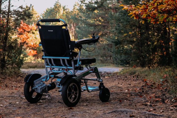 Automatycznie składny wózek inwalidzki elektryczny Airwheel H3T  