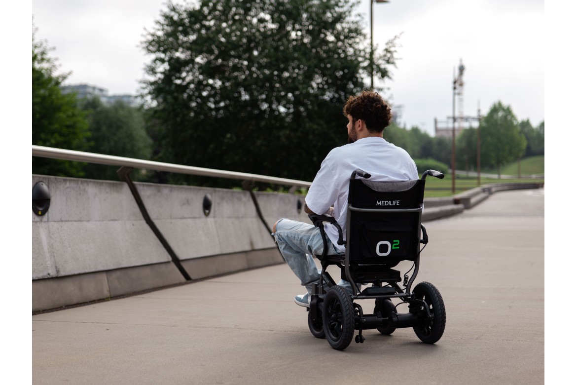 Ultra lekki Wóżek inwalidzki elektryczne Medilife o2  