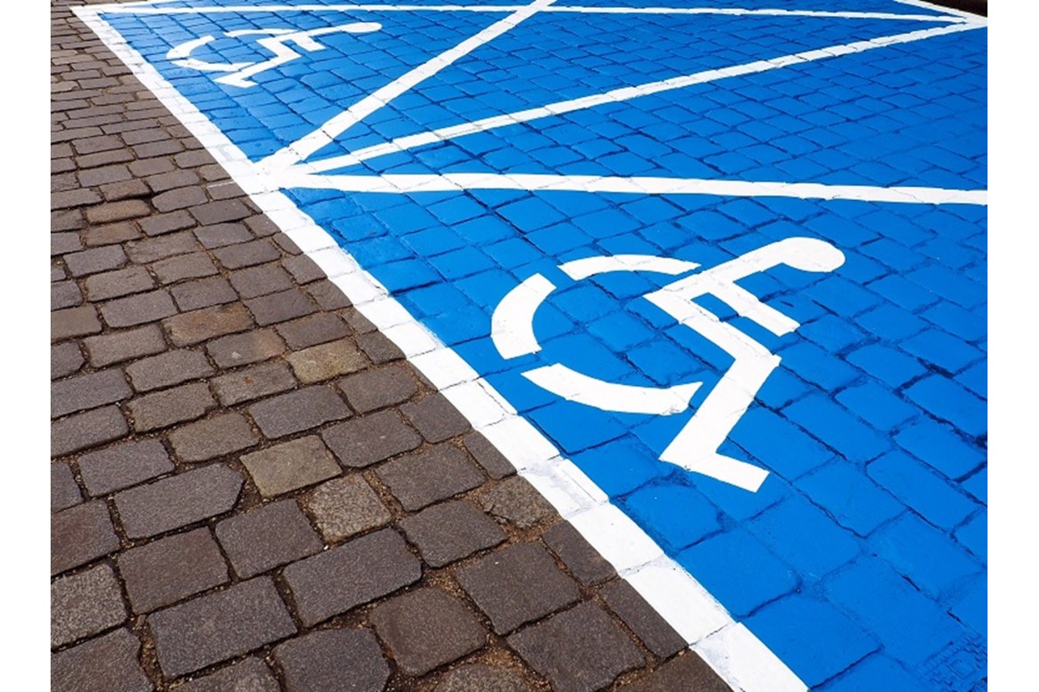 Wózki Inwalidzkie Elektryczne w Miejscach Publicznych: Twoje Prawa i Obowiązki